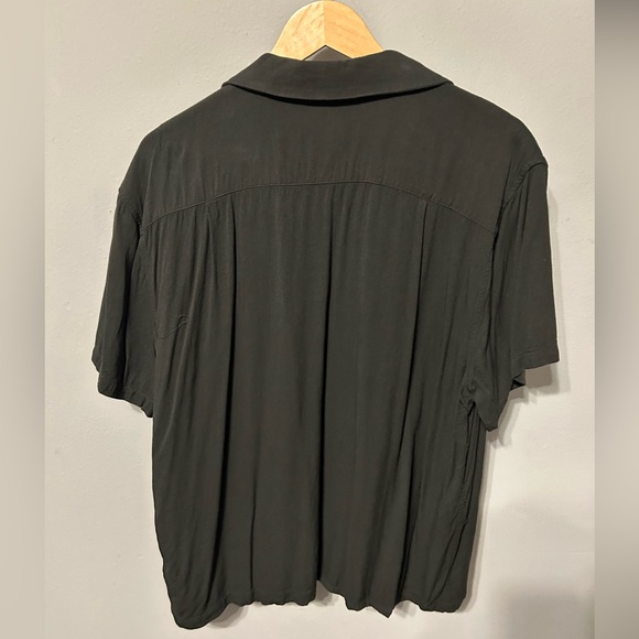 Elwood Black Short Sleeve Button-Up - Large - Picture 2 of 2